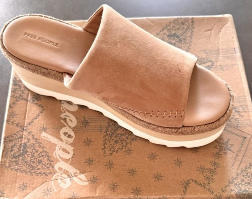 Free People Santorini Espadrille  Womens Size 9.5 wide New in Box soft leather
